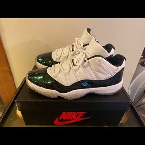 Jordan 11 Retro Low Emerald (2018) Size 11